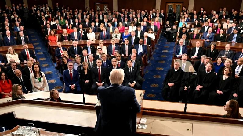 Presidente dos EUA, Donald Trump, faz discurso em sessão conjunta do Congresso no Capitólio em Washington 04/03/2025. MANDEL NGAN/Pool via REUTERS/File Photo