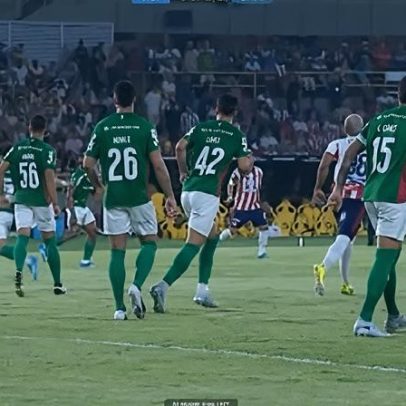 Foi pênalti? Reveja o lance de Junior Barranquilla x Palmeiras