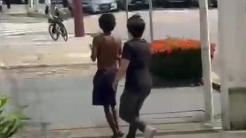 Vídeo mostra alunos de direito atacando homem em situação de rua com taser em Belém