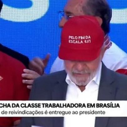 Lula usa boné em reunião com centrais sindicais para pedir fim da escala 6x1