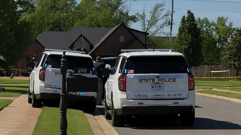 Cena do crime em Shreveport, na Louisiana, nos EUA. 19/04/2026 (@ThePatriotOasis/Twitter)