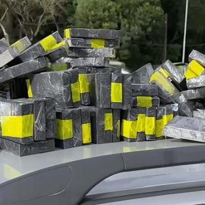 Celulares de alto valor são encontrados em picape de mãe e filho no PR