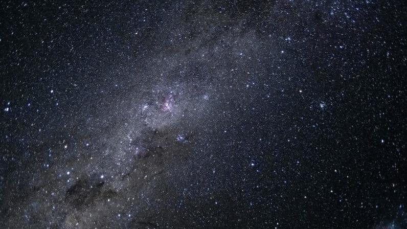 Artemis 2 registra imagem da Via Láctea