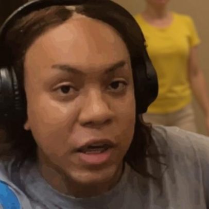 Mulher trans registra denúncia contra Cássia Kis por transfobia