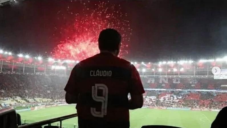 Cláudio Castro comemora vitória do Flamengo na final da Libertadores, em Lima, em novembro de 2025