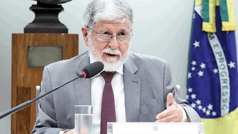 Amorim recebe novo embaixador de Cuba diante da crise humanitária