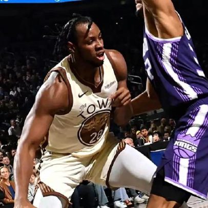Charles Bassey conquista fãs ao resgate dos Warriors sem pivô