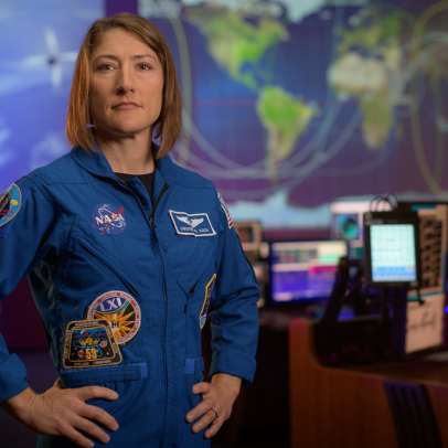 Christina Koch: saiba quem é a astronauta que se tornou a primeira mulher a seguir em direção à Lua