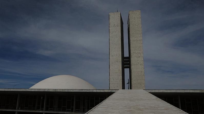 Câmara vota PEC da escala 6 X 1 após envio de PL urgente pelo governo