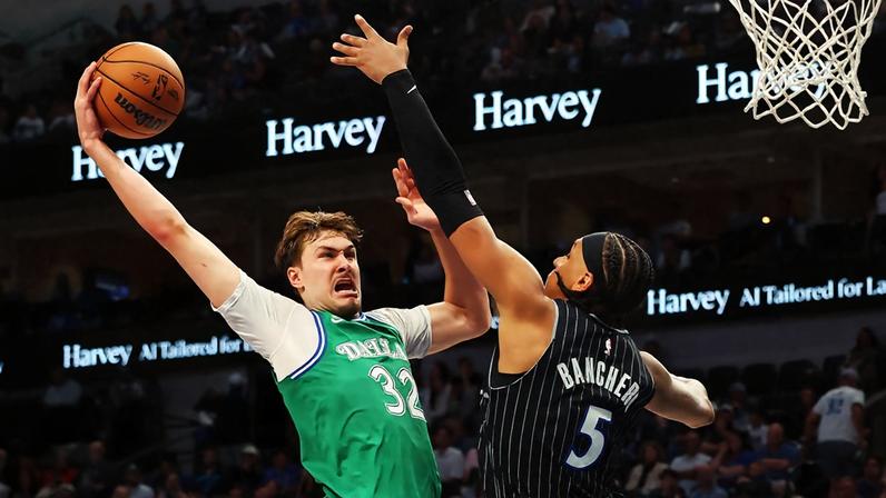 Cooper Flagg faz história enquanto Magic vence Mavericks