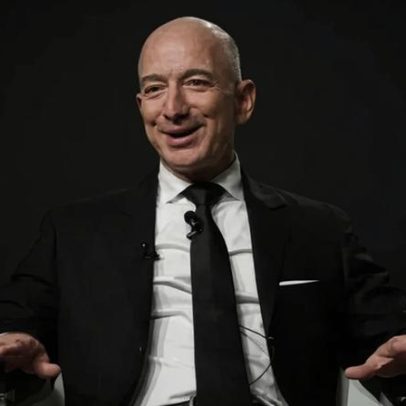 Mudança simples fez Bezos economizar US$ 700 milhões