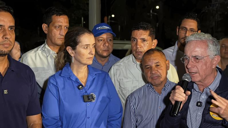 Candidata presidencial na Colômbia Paloma Valencia concede entrevista coletiva | Foto: Reprodução/Instagram/@palomavalencial - 26.04.2026