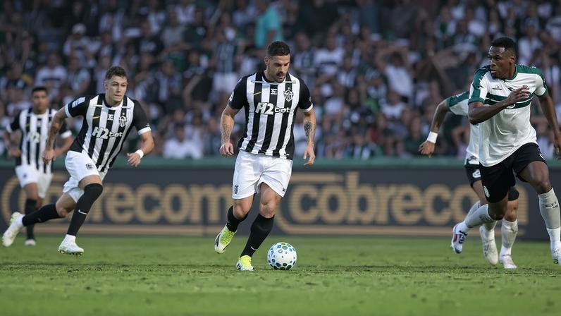 Coritiba x Atlético (Foto: Pedro Souza / Atlético)