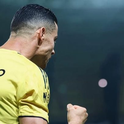 Cristiano Ronaldo marca duas vezes e se aproxima de mil gols