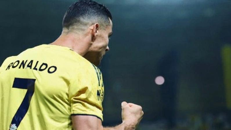 Cristiano Ronaldo marca duas vezes