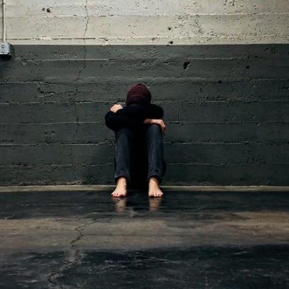 Alta de 44% em lesões autoprovocadas por jovens no Brasil acende alerta