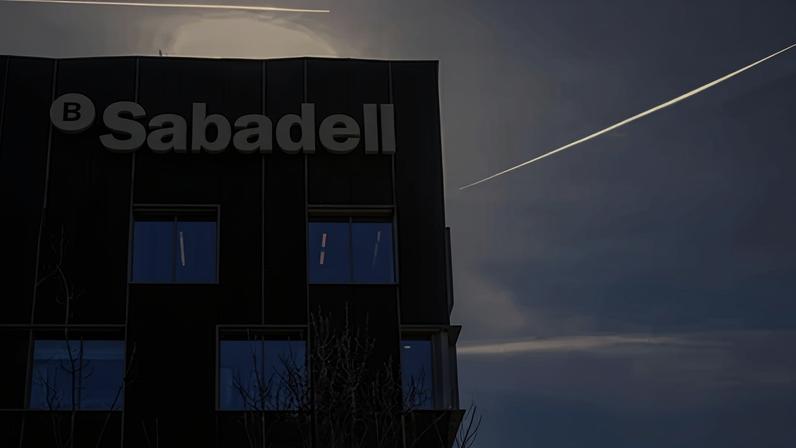 Sabadell mobiliza 90 bilhões em financiamento sustentável entre 2026 e 2030