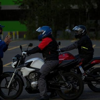 Como viajar de moto com mais segurança neste feriado