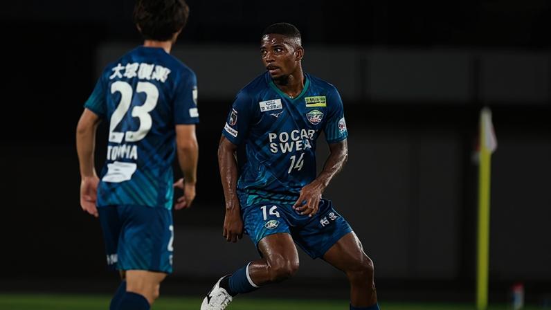 Cacá em ação no futebol japonês