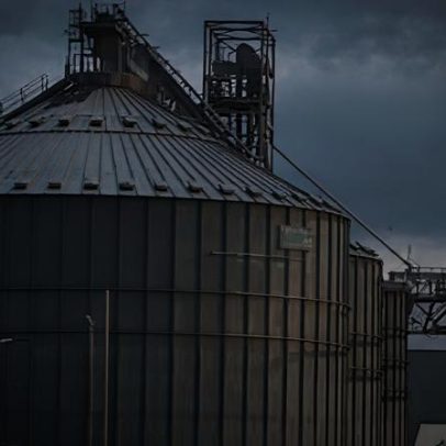 Homem morre soterrado em silo de grãos durante manutenção em Cabedelo