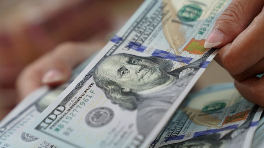 Moeda americana avança contra o real pela segunda sessão consecutiva, negociado acima da marca de R$ 5,00