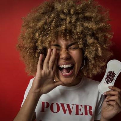 Máscara menstrual: o que a ciência revela sobre a nova moda de beleza facial