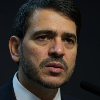 Flávio Bolsonaro diz que Messias rejeitado expõe falha na governança de Lula