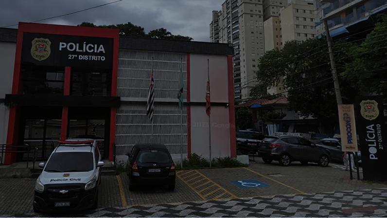 Casal foi abordado por um criminoso em uma moto