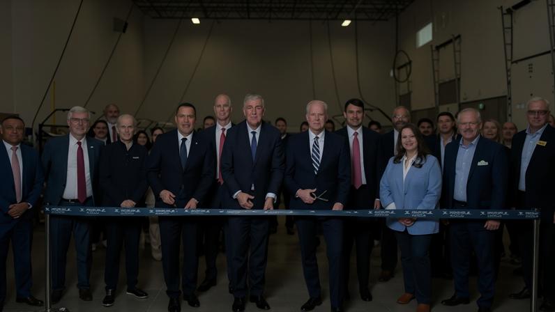 Indra inaugura nova fábrica de sistemas de comunicação e radares no Kansas