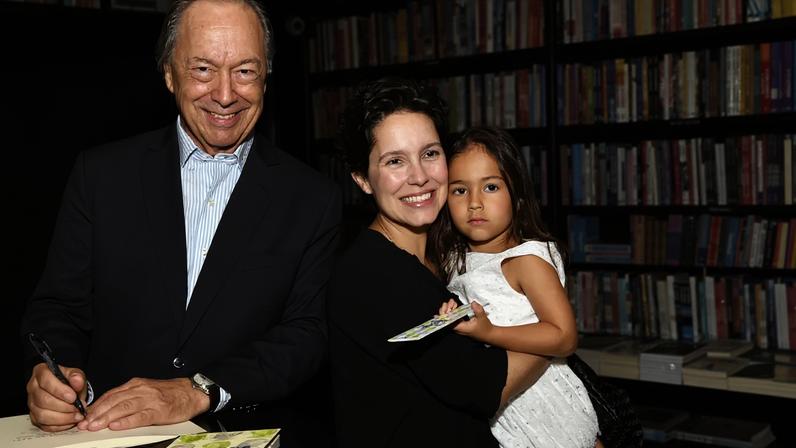 Pedro Malan com Cecília Malan e a neta Olímpia (Cristina Granato/Divulgação)