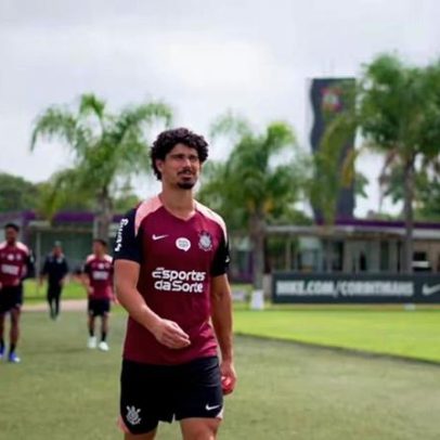 Corinthians retorna aos treinos visando duelo contra o Peñarol
