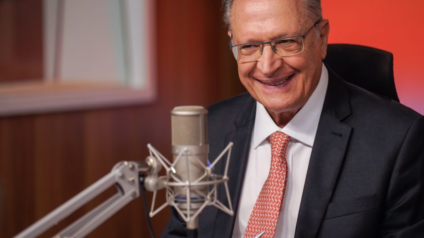 Alckmin sustenta taxa e ignora pressão por derrubada