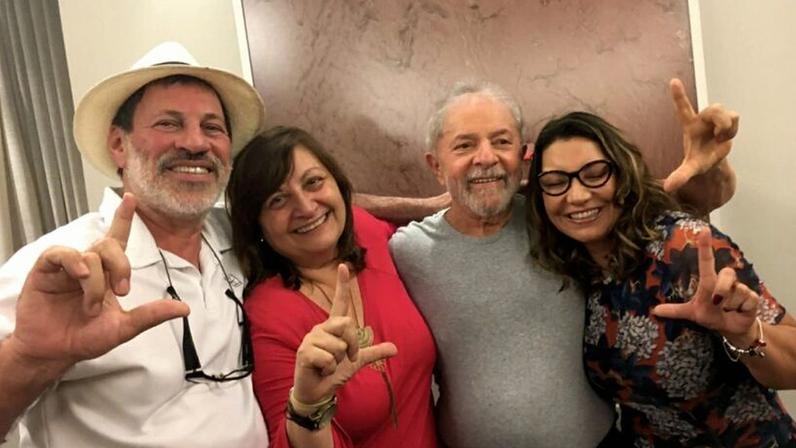 Delúbio lamenta veto a Messias e publica foto com Lula e Janja