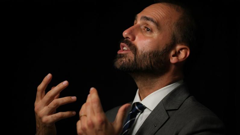 Deputado Eduardo Bolsonaro PL-SP é entrevistado no estúdio Metrópoles