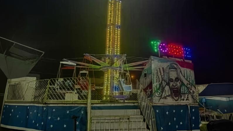 O acidente ocorreu em um brinquedo conhecido como “torre”. De acordo com o Corpo de Bombeiros, a estrutura caiu após um cabo de aço romper