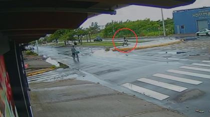 O restaurante que está completamente destruído após o acidente, ainda mantinha alguns itens que não haviam sido atingidos