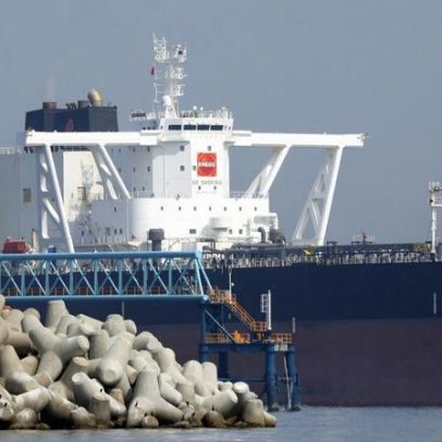 Navios de petróleo recuam em Ormuz após falha nas negociações EUA e Irã