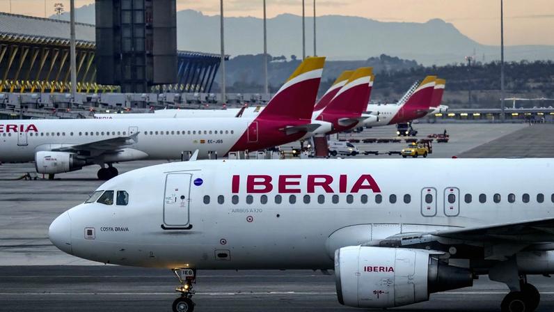 Aviões da Iberia no aeroporto de Barajas, Madri (Foto: Bloomberg)