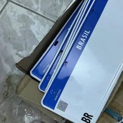 Fábrica clandestina de placas para veículos é descoberta na Zona Sul de SP