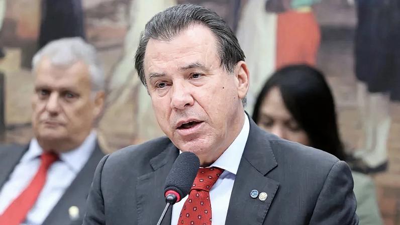 “Economia consegue suportar 40h semanais”, diz ministro do Trabalho, Luiz Marinho | Kayo Magalhães / Câmara dos Deputados