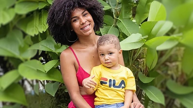 Karielle e o filho, Nicolas Marques Sodré