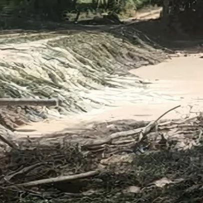 Lagoa rompe e casal de idosos fica ilhado em comunidade rural de MG