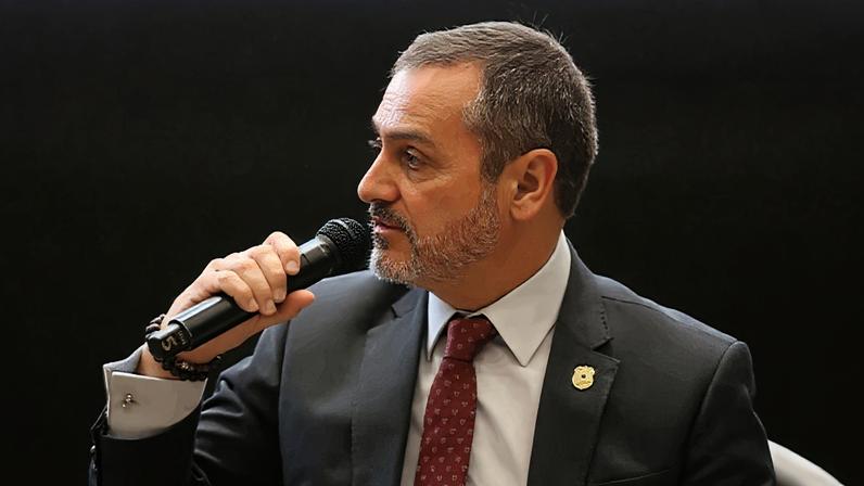 Na imagem, o diretor-geral da PF; Andrei Rodrigues afirmou que o policial norte-americano agora deixa de ter acesso ao local em que trabalhava e à base de dados da corporação