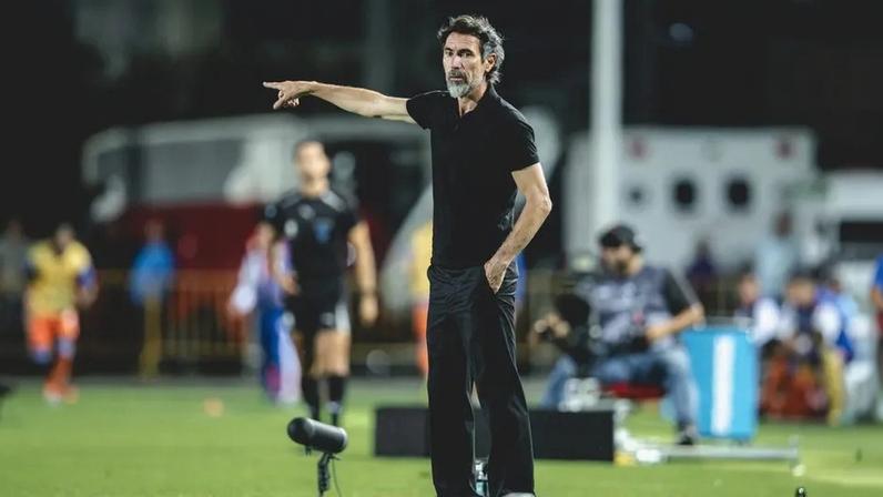 Dominguez contra o puerto cabello (Foto: Pedro Souza / Atlético)