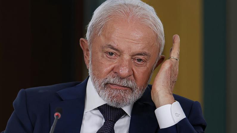 Eu pensei em romper, mas é preciso ter cuidado para não tomar uma decisão precipitada”, disse
