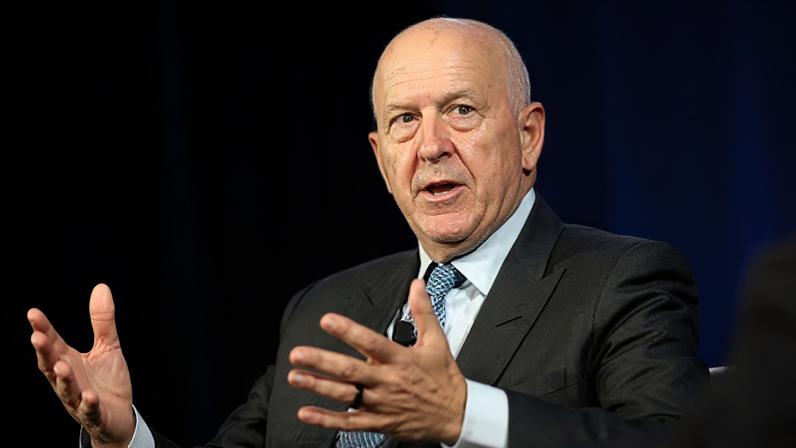 CEO do Goldman Sachs alerta recessão nos EUA pode estar a um tuíte