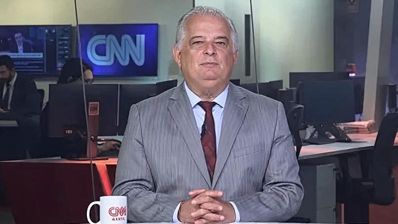 O ministro Márcio França em entrevista à CNN