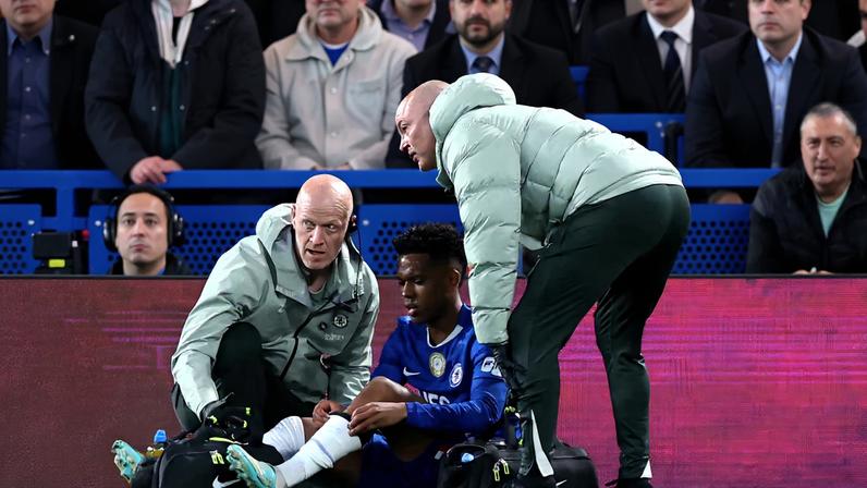 Estêvão durante a partida contra o Manchester United