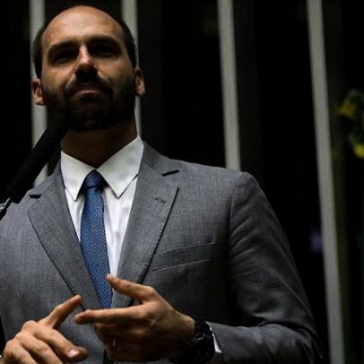 Moraes dá 15 dias para defesa de Eduardo Bolsonaro apresentar alegações
