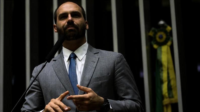 A denúncia da PGR acusa o ex-deputado de tentar, nos EUA, pressionar autoridades brasileiras visando alterar julgamentos